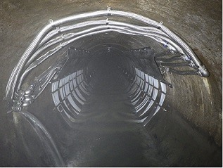 下水熱工事　採熱管設置の画像