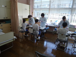 三か所で採血の画像