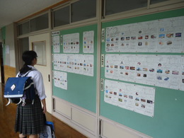 2年生の廊下に掲示の画像