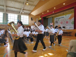 吹奏楽部の演奏の画像