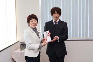 12月20日 「チャリティーアート文化祭」を通じた寄附金受領