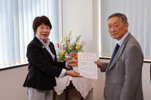 4月7日 諏訪市政策アドバイザー（都市計画・まちづくり分野）委嘱状の交付