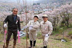 4月20日 西山公園桜再整備プロジェクト記念植樹