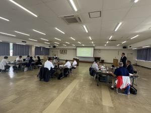議会改革推進特別委員長開会司会風景