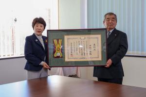 11月17日 平林一郎保護司の法務大臣表彰受賞に伴う市長訪問