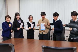 1月8日 スピードスケートインターハイ出場選手表敬訪問