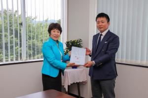 7月30日 株式会社ミスズ工業創業60周年記念誌贈呈