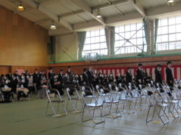 卒業生入場の画像