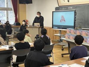 指導してくださる株式会社ピーエムオフィスエーの方