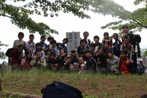 山頂でハイチーズ！