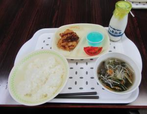 【諏訪西中】読書旬間コラボ給食
